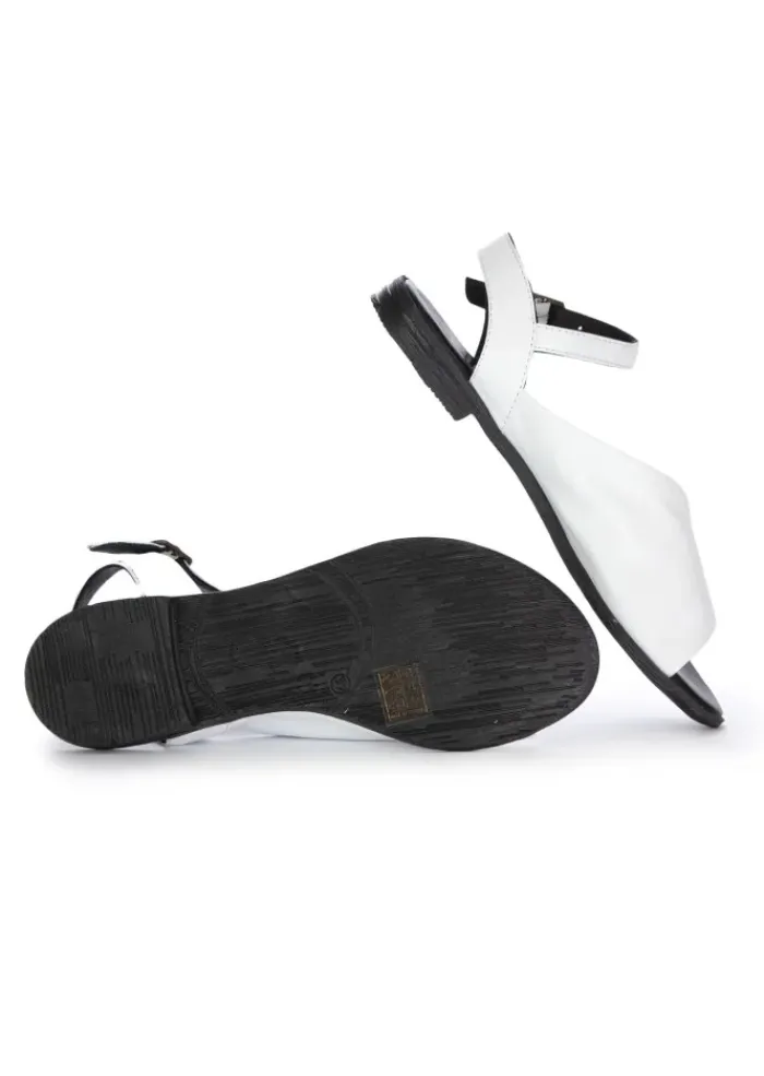 BUENO | SANDALEN OFFENER SPITZE WEIß SCHWARZ Hot