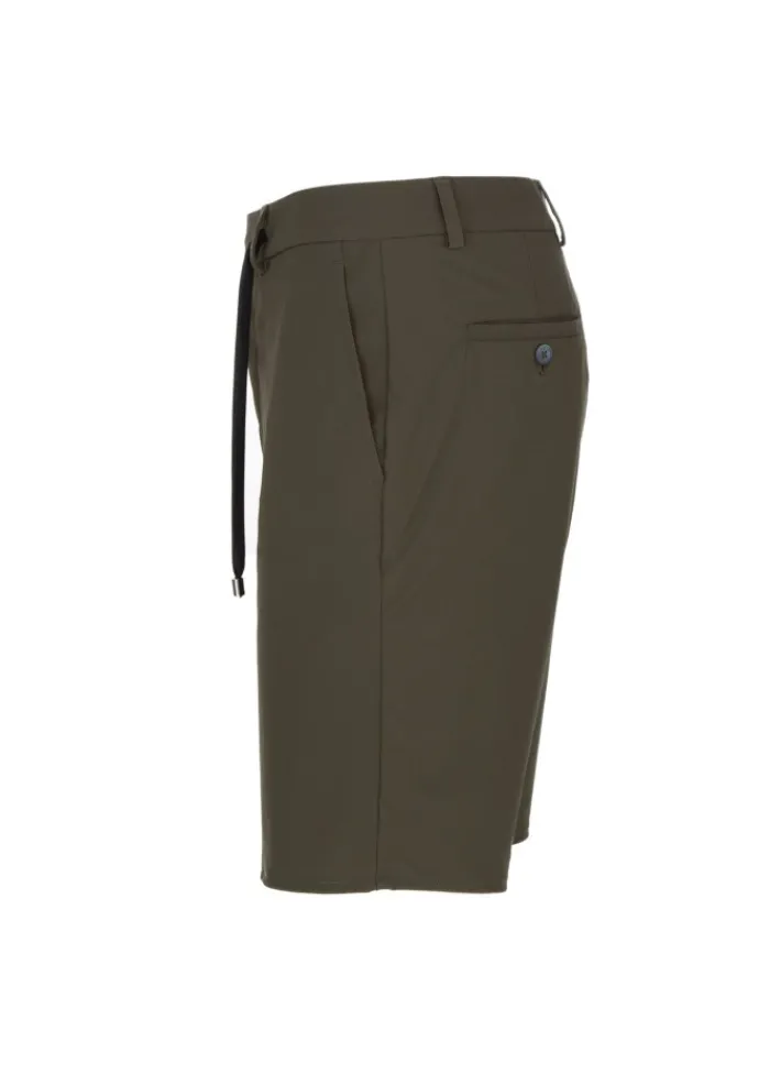 DISTRETTO 12 | SHORTS ACTIVE GRÜN New