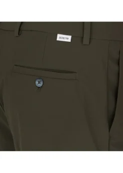 DISTRETTO 12 | SHORTS ACTIVE GRÜN New